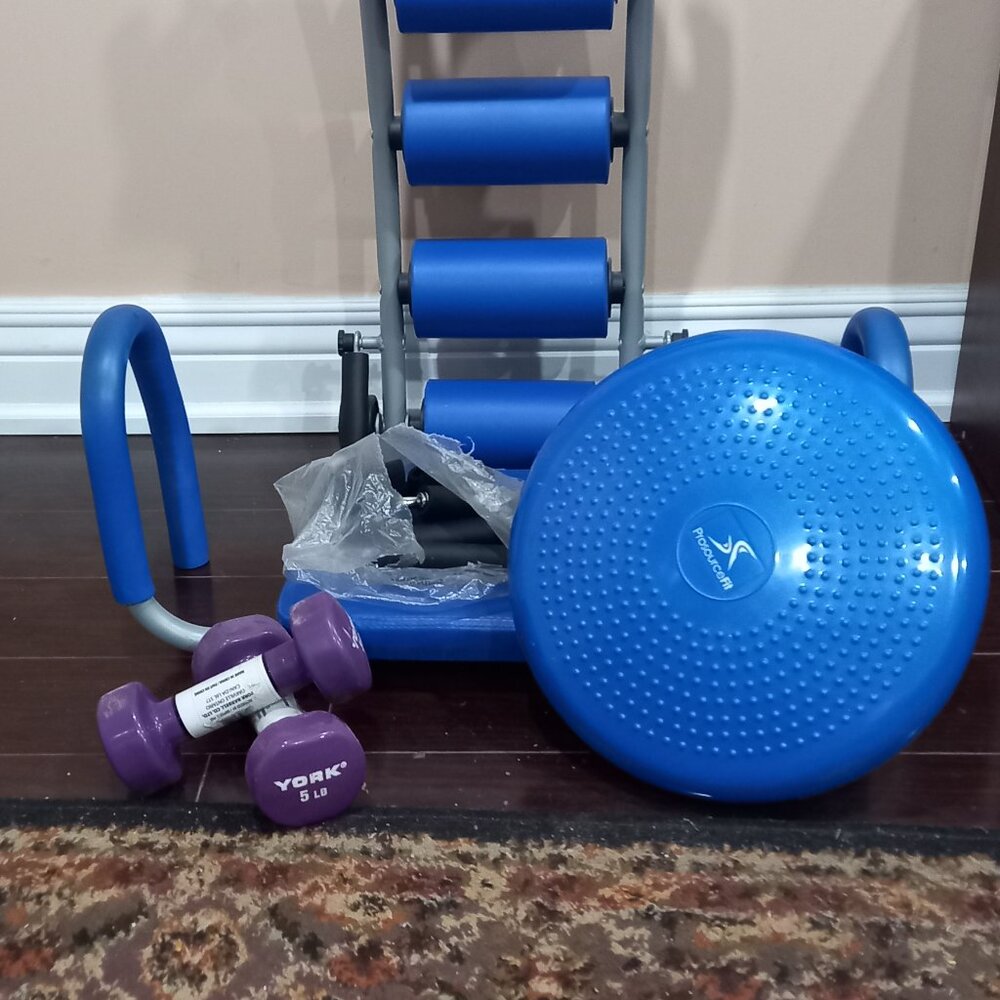 Ab rocket, Balance Disc and 5Lb Dumbells